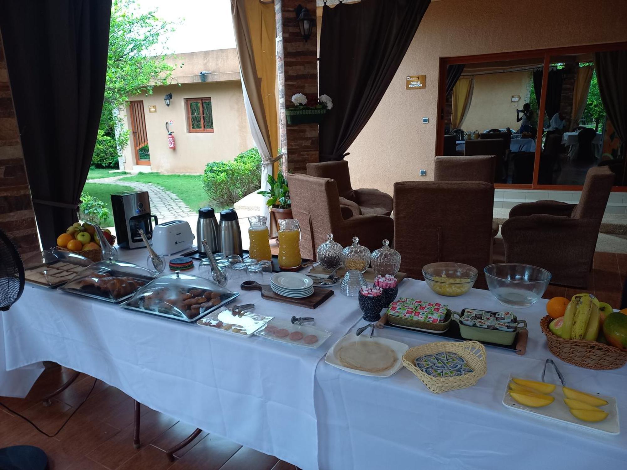 Hotel La Belle Etoile & Spa Saly Portudal Bagian luar foto